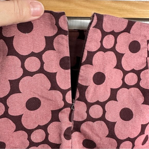 Urban Outfitters miniskirt, floral, MCM, cotton blend, size med. - Picture 6 of 10